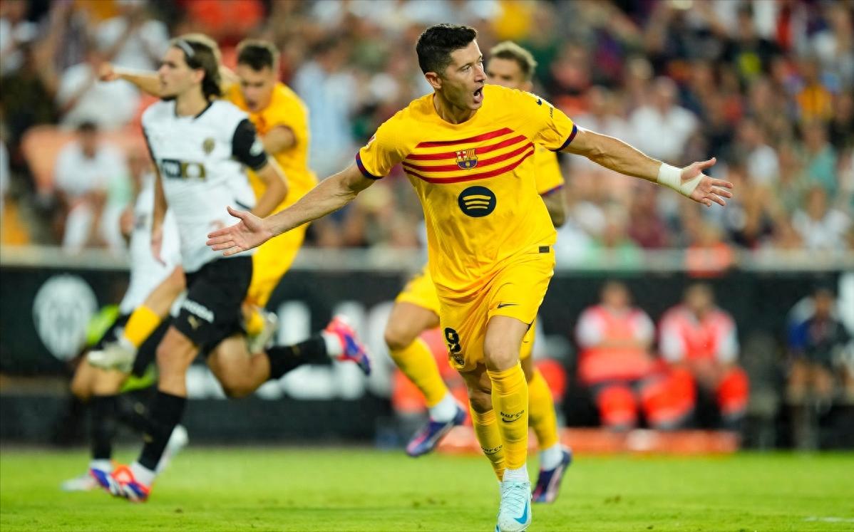 包含瓦伦西亚勤奋训练，欧冠比赛备战充分的词条