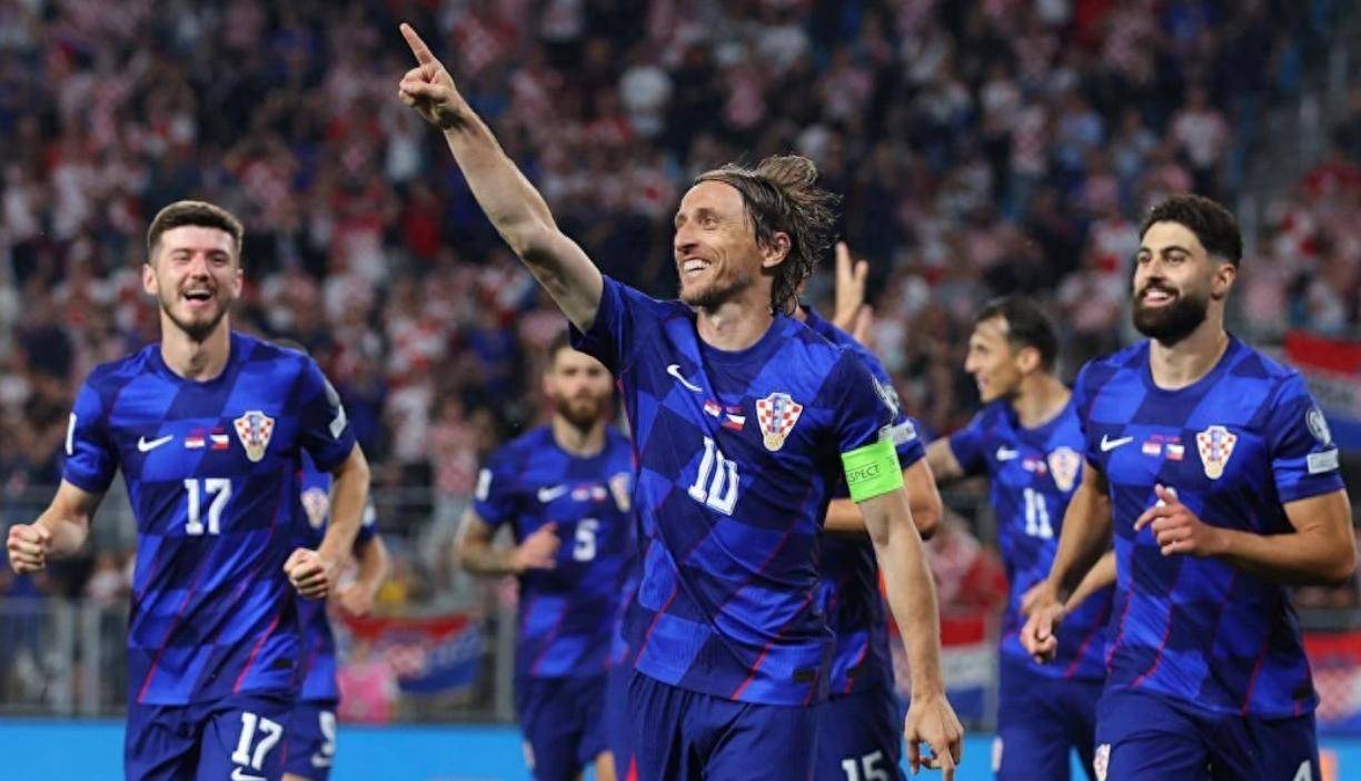 多特蒙德打破进球荒，莫德里奇球迷集体高唱助威的简单介绍